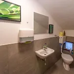 Gaestehaus Haffner 3* 滨湖采尔